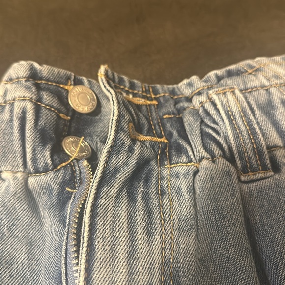 PAPER BAG SHORTS JEANS SIZE M - Picture 3 of 3